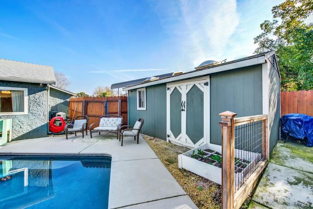 655 Marshall Ct, Vacaville, CA 95687