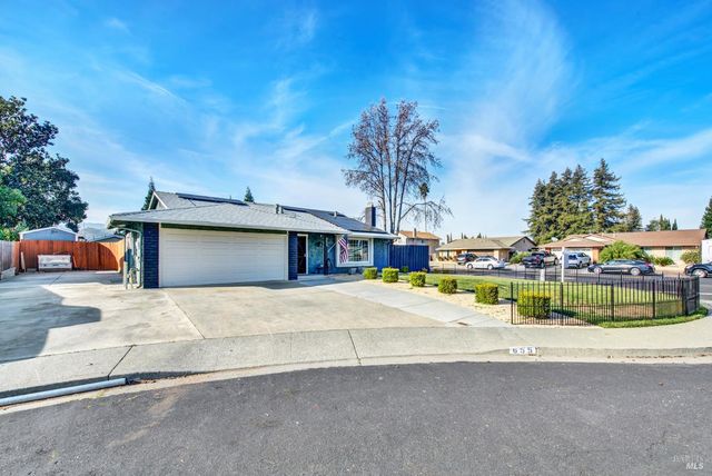 655 Marshall Ct, Vacaville, CA 95687