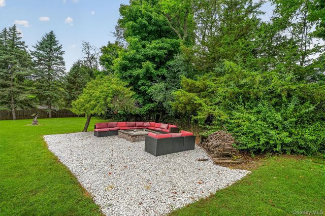 13 Bianca Boulevard, Chester, NY 10918