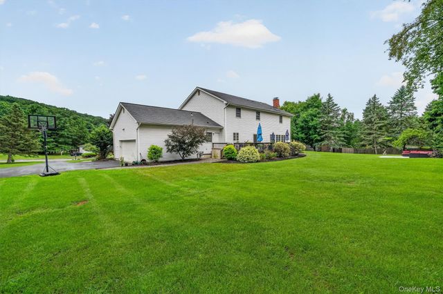 13 Bianca Boulevard, Chester, NY 10918
