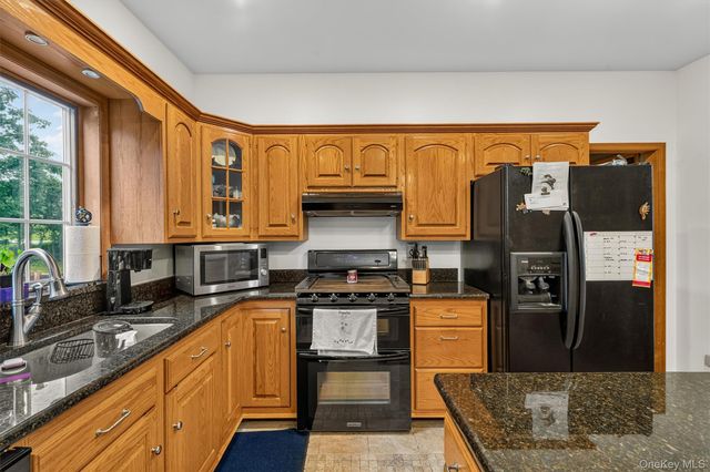 13 Bianca Boulevard, Chester, NY 10918