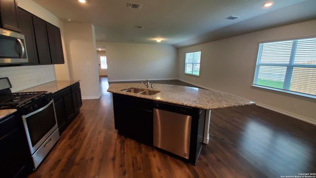 156 HARLEY HAY, Cibolo, TX 78108