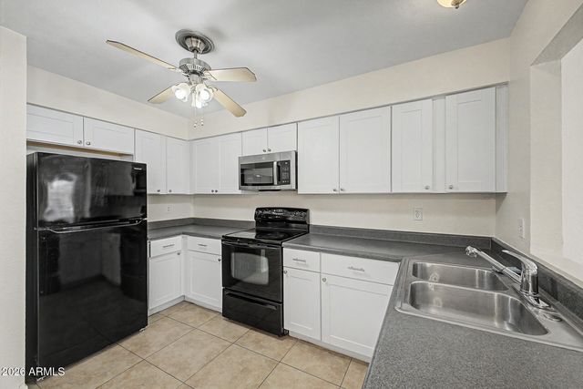 5222 W ALTADENA Avenue, Glendale, AZ 85304