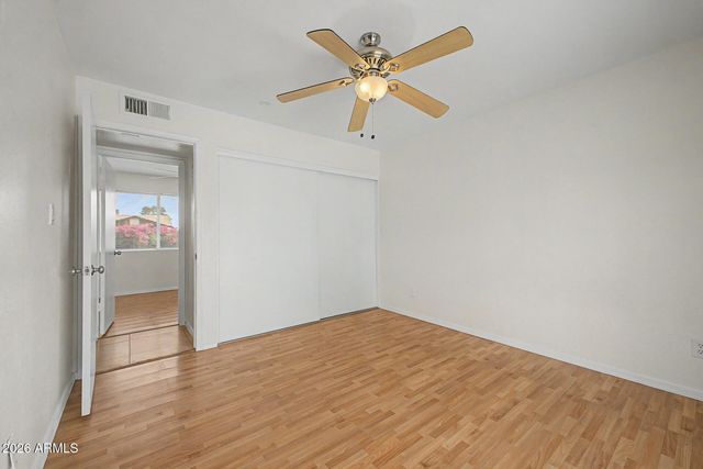 5222 W ALTADENA Avenue, Glendale, AZ 85304