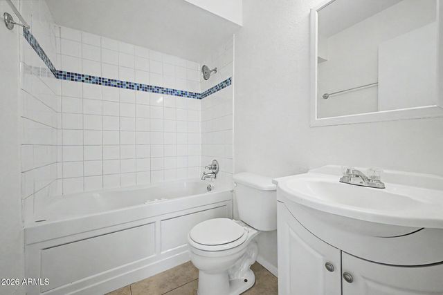 5222 W ALTADENA Avenue, Glendale, AZ 85304