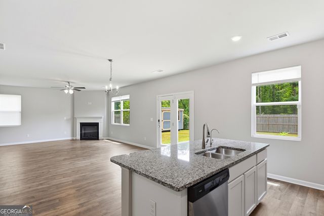 141 Cranapple Lane, Mcdonough, GA 30253