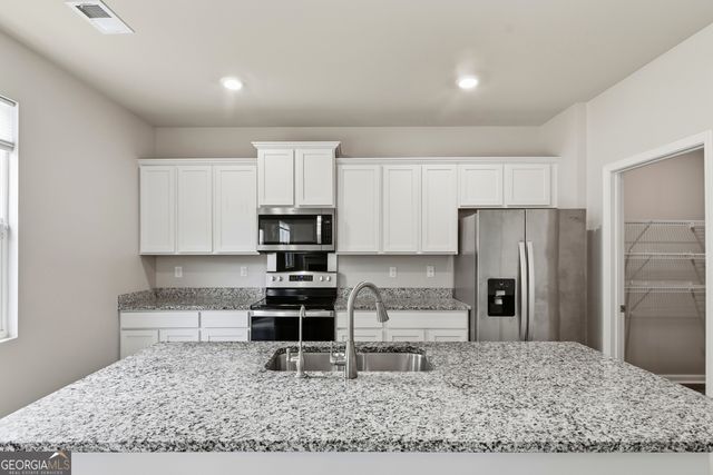 141 Cranapple Lane, Mcdonough, GA 30253