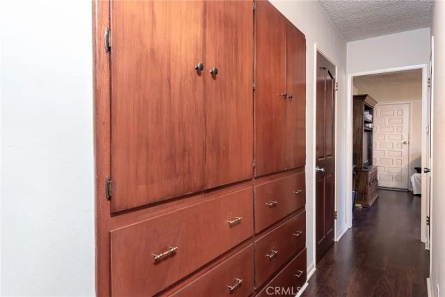 1657 W 67th Street 2, Los Angeles, CA 90047