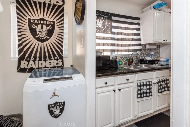 1657 W 67th Street 2, Los Angeles, CA 90047