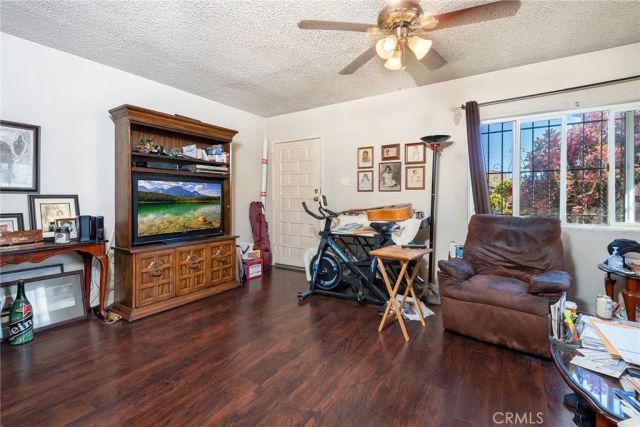 1657 W 67th Street 2, Los Angeles, CA 90047