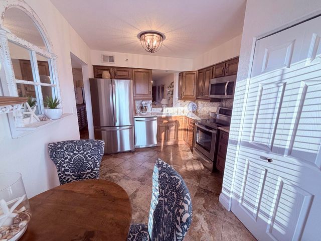 4550 NW 18th Avenue 503, Deerfield Beach, FL 33064