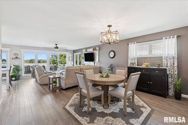 114 4TH Street, Fulton, IL 61252