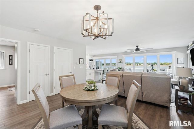 114 4TH Street, Fulton, IL 61252