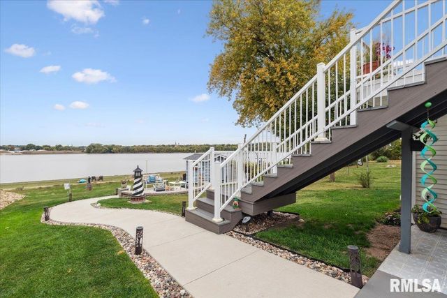 114 4TH Street, Fulton, IL 61252