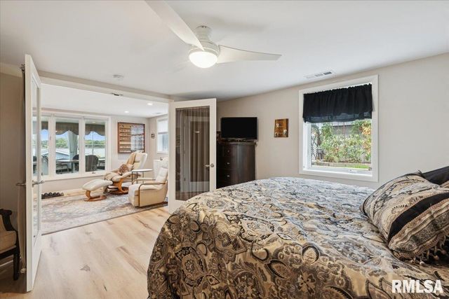 114 4TH Street, Fulton, IL 61252