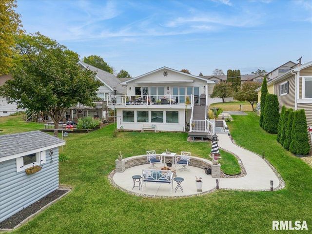 114 4TH Street, Fulton, IL 61252