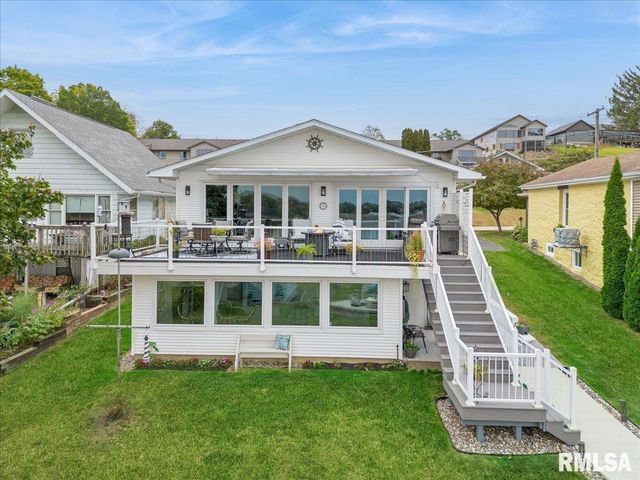 114 4TH Street, Fulton, IL 61252