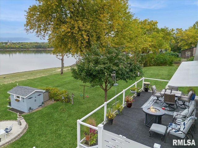 114 4TH Street, Fulton, IL 61252