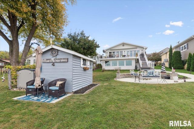 114 4TH Street, Fulton, IL 61252