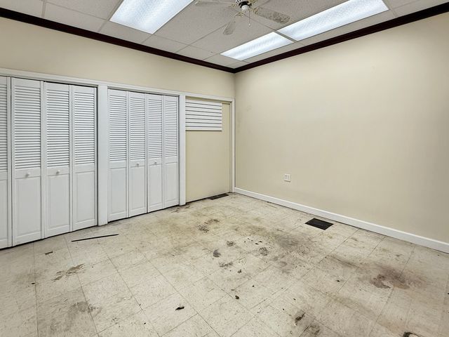 909 Front Street, Mchenry, IL 60050