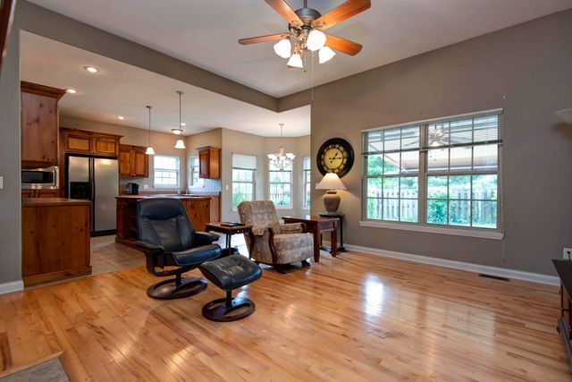 1214 Evington Court, Springfield, MO 65803