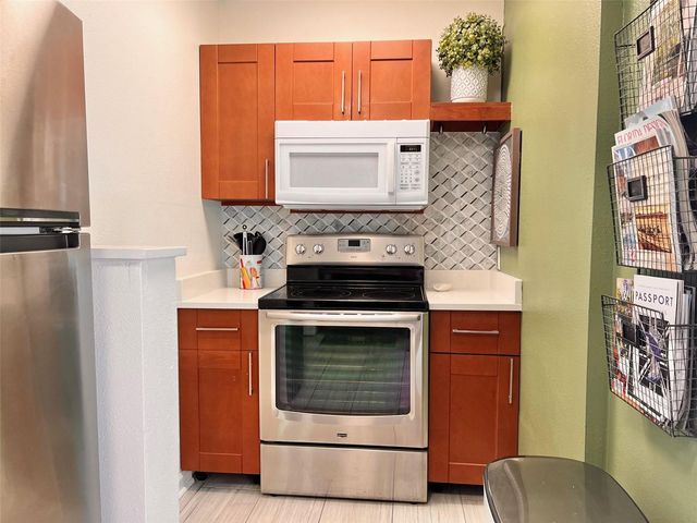 151 N ORLANDO AVENUE 203, Winter Park, FL 32789