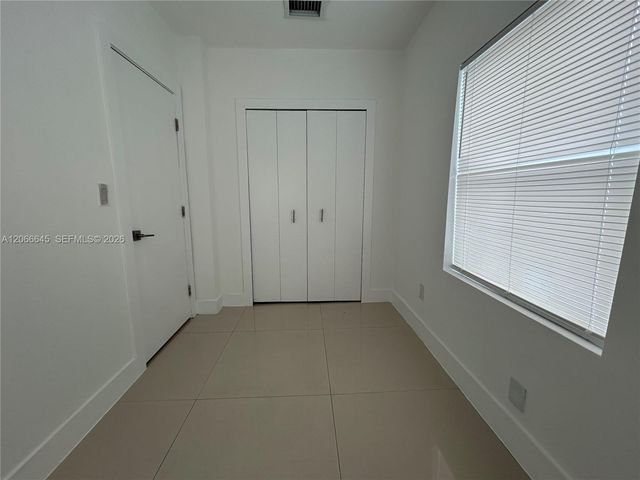 1890 NW 35 Street 7, Miami, FL 33126