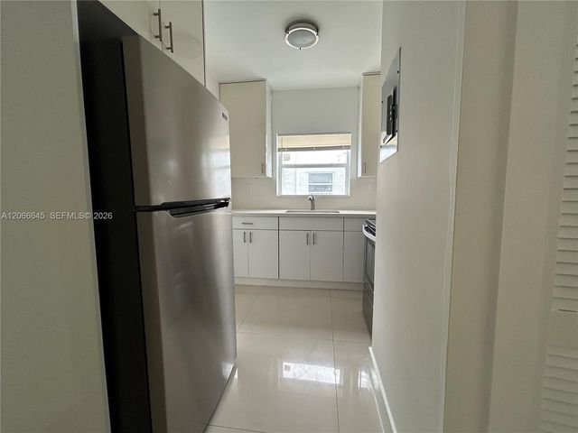 1890 NW 35 Street 7, Miami, FL 33126