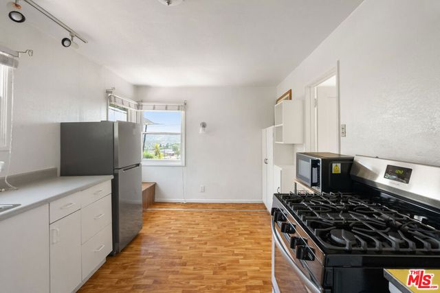 3104 Roderick Place, Los Angeles, CA 90065