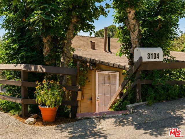 3104 Roderick Place, Los Angeles, CA 90065