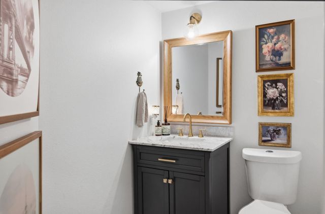 22 Picasso Path Place, The Woodlands, TX 77382