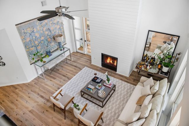 22 Picasso Path Place, The Woodlands, TX 77382