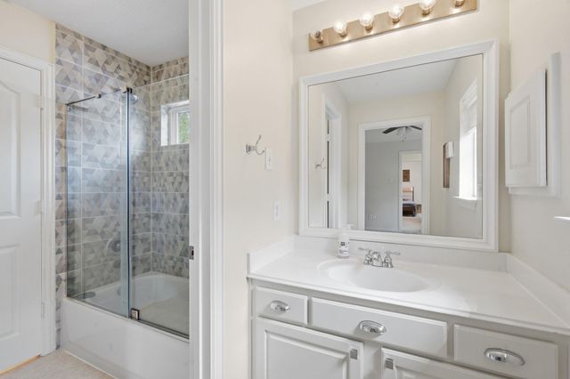 22 Picasso Path Place, The Woodlands, TX 77382