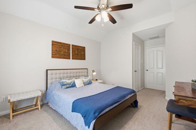 22 Picasso Path Place, The Woodlands, TX 77382