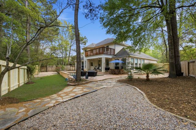 22 Picasso Path Place, The Woodlands, TX 77382
