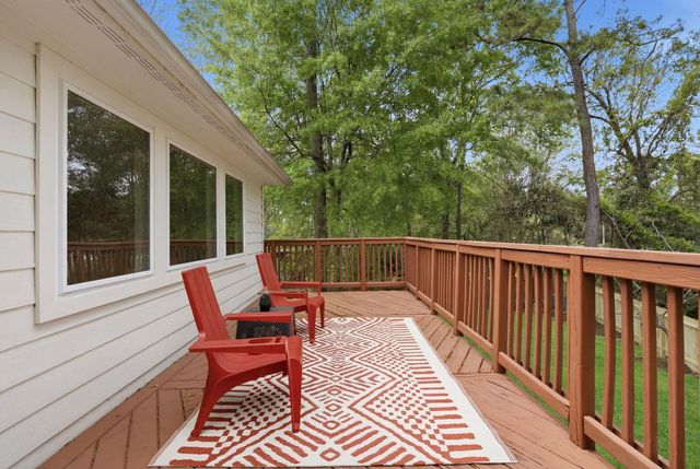 22 Picasso Path Place, The Woodlands, TX 77382