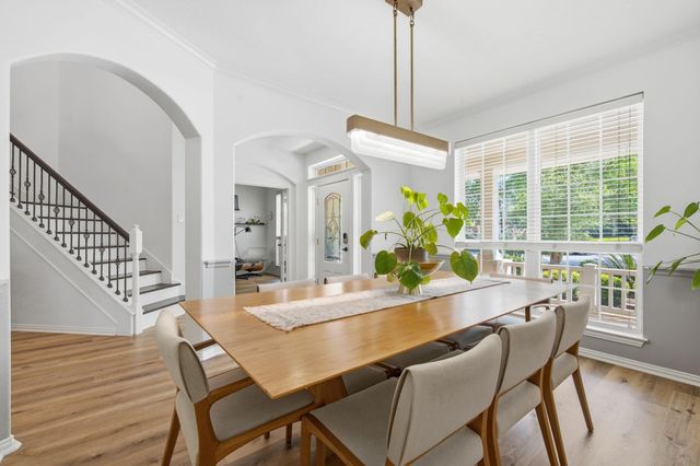 22 Picasso Path Place, The Woodlands, TX 77382