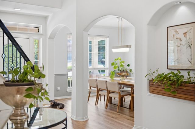 22 Picasso Path Place, The Woodlands, TX 77382