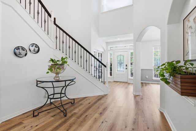 22 Picasso Path Place, The Woodlands, TX 77382