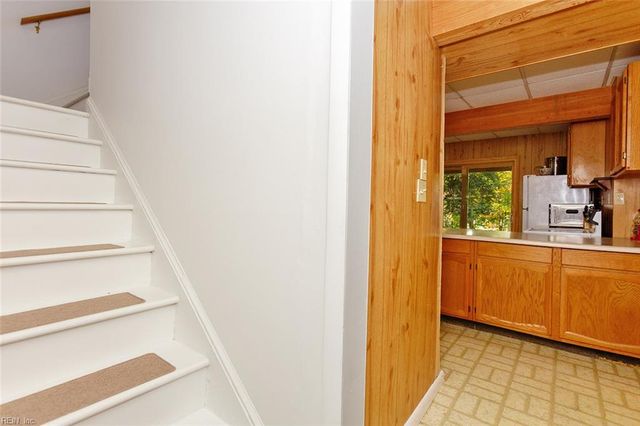 119 Will Scarlet LN, Williamsburg, VA 23185