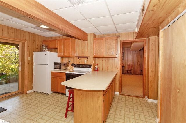 119 Will Scarlet LN, Williamsburg, VA 23185