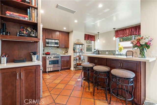 6216 W 5th, Los Angeles, CA 90048