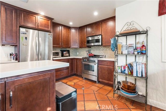 6216 W 5th, Los Angeles, CA 90048