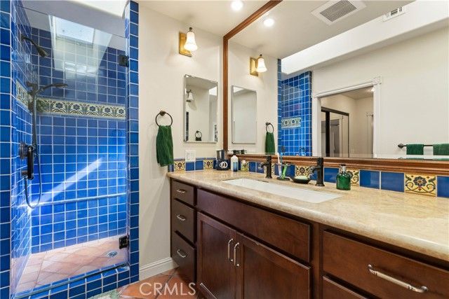 6216 W 5th, Los Angeles, CA 90048