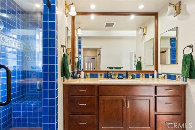 6216 W 5th, Los Angeles, CA 90048