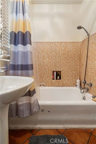 6216 W 5th, Los Angeles, CA 90048