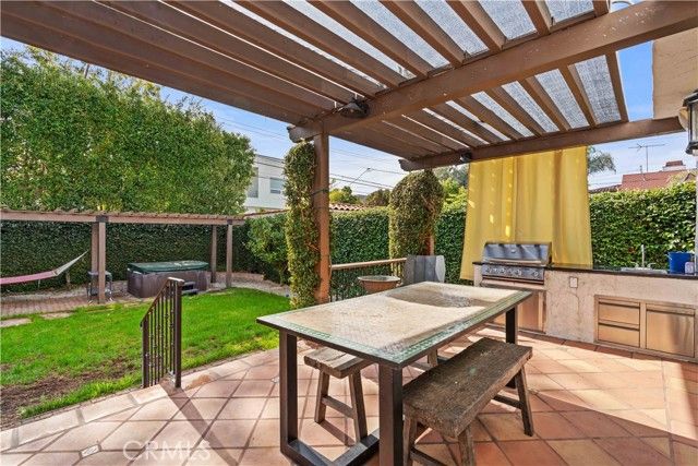 6216 W 5th, Los Angeles, CA 90048