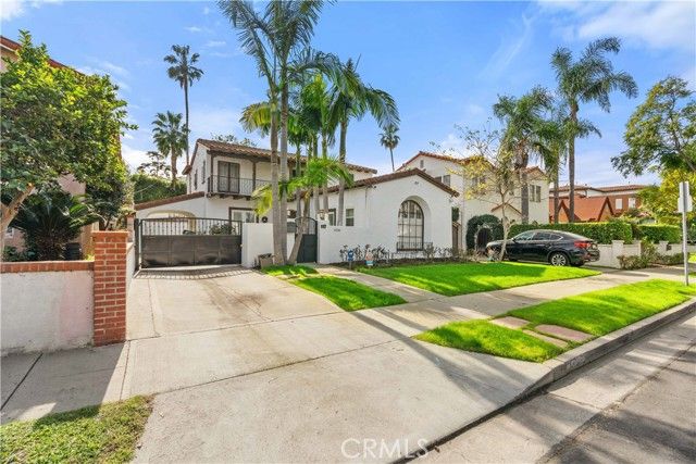 6216 W 5th, Los Angeles, CA 90048