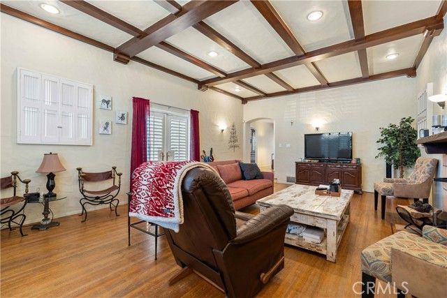 6216 W 5th, Los Angeles, CA 90048