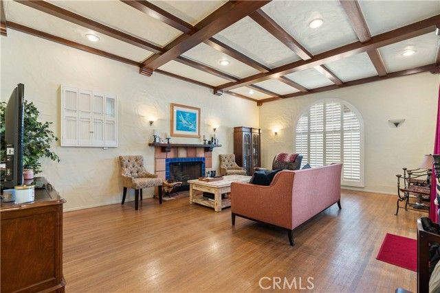 6216 W 5th, Los Angeles, CA 90048